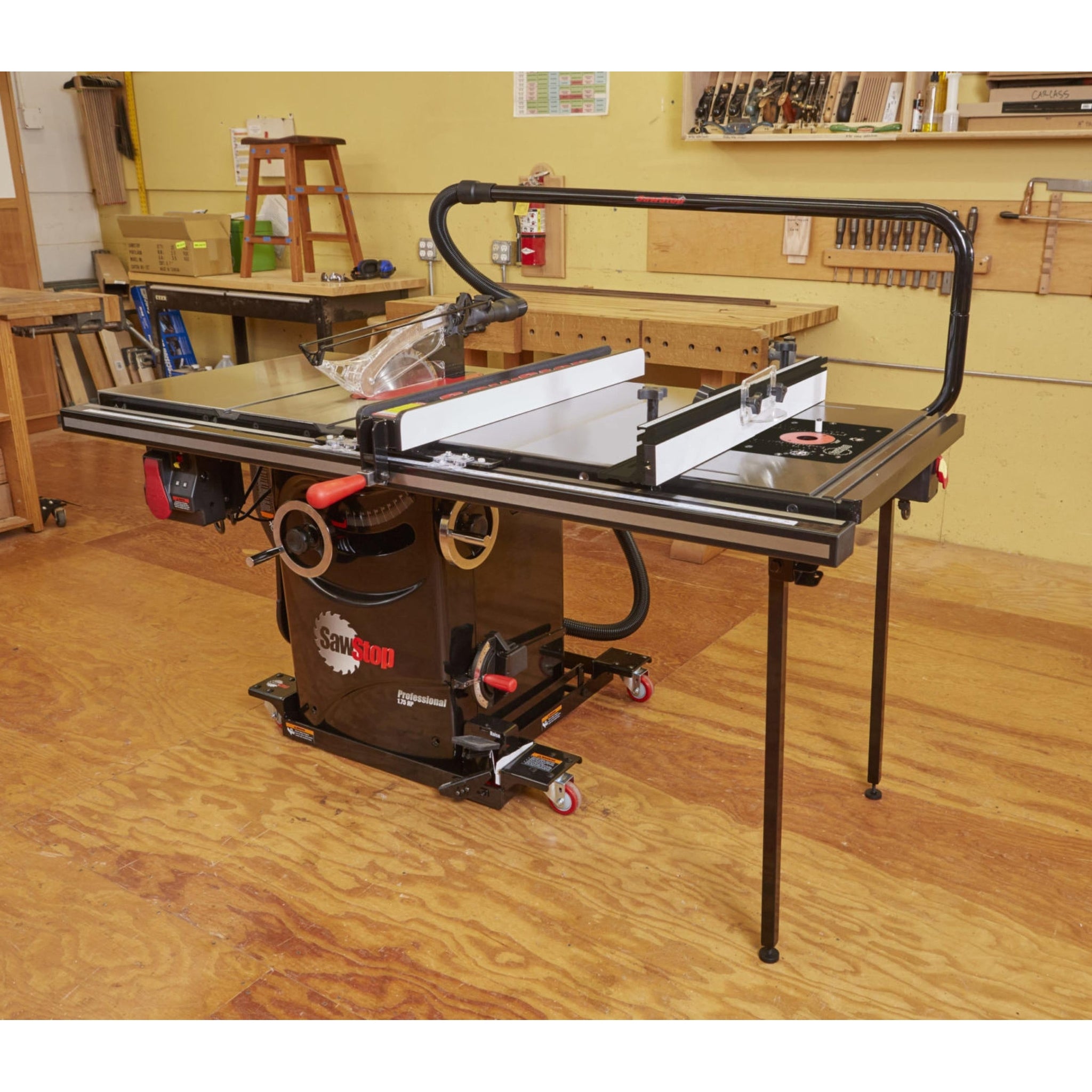 SawStop RT-TGP 27″ In-Line Router Table