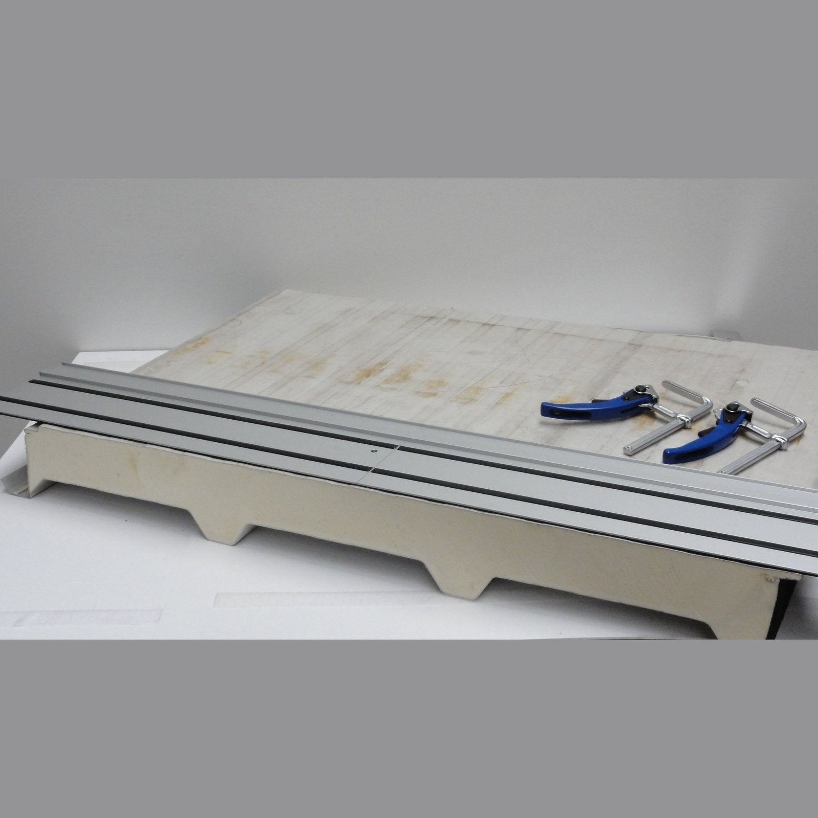 Connector for guide rail